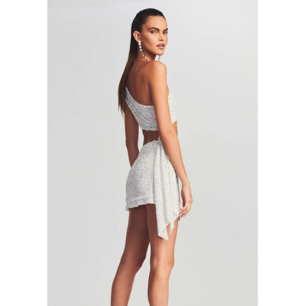 Retrofete Quinn Sequin Top in White Size XXS One Shoulder Crop NWT Beading - Picture 2 of 12